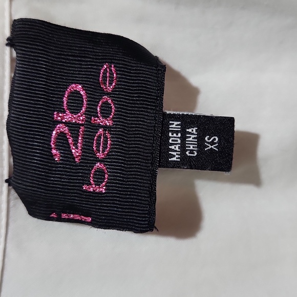 Size xsmall 2B Bebe Button-down Flowy Blouse - Picture 6 of 8